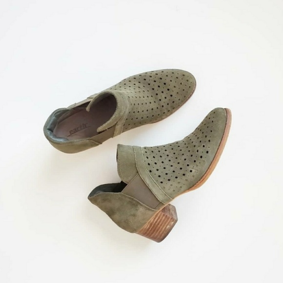 Earth Shoes - Earth Olive Green Perforated Ankle Boots